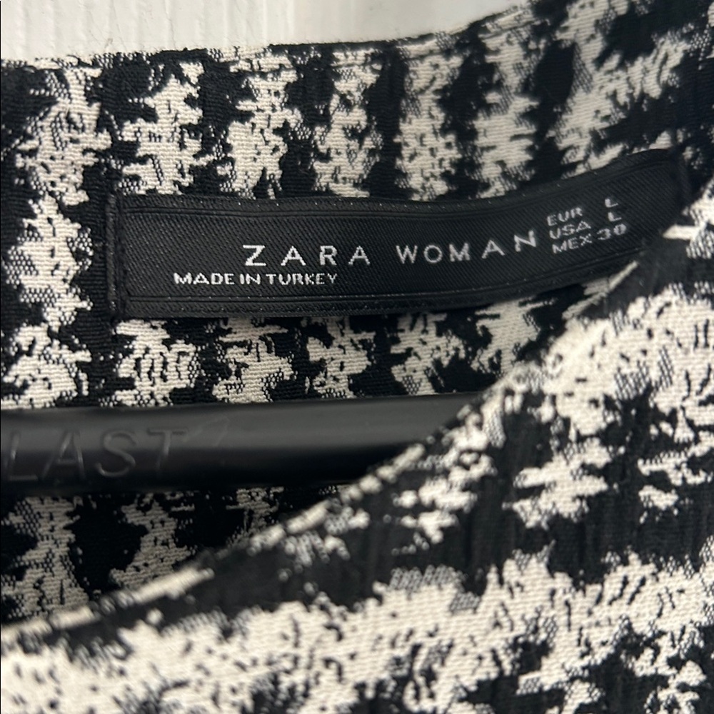 ZARA WOMAN SHIFT DRESS BLACK WHITE HOUNDSTOOTH PLAID BELL SLEEVES SIZE L - Picture 3 of 5